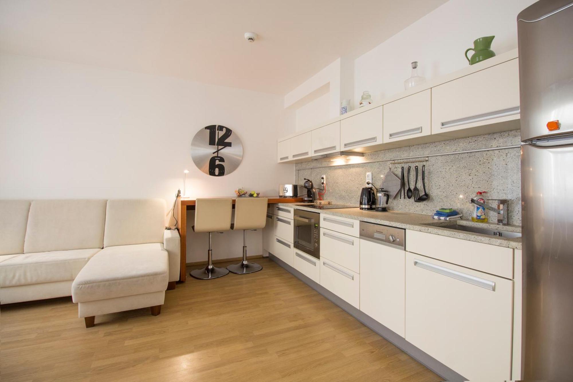 Luxurious Apartment Near Prague Castle Екстер'єр фото